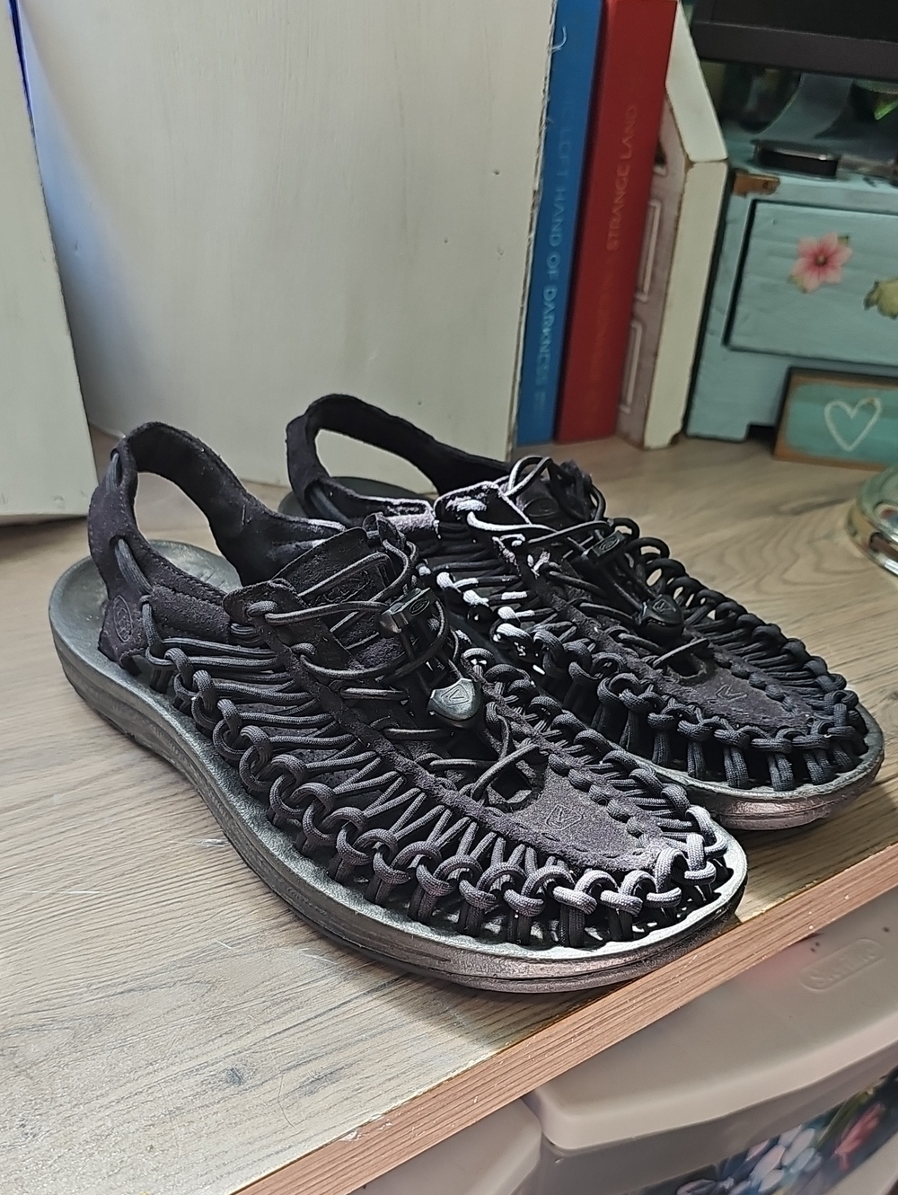 Keen Women's Black Woven Outdoor Sandals Size 7.5 Women